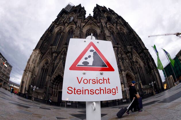 Hurricane Sabine moves over Cologne, where on Sunday warnings of rockfall were posted at Cologne Cathedral Cologne, 09 02 2020 Foto:xC.xHardtx xFuturexImage