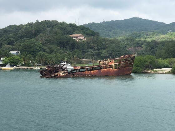 Shipwreck at Mahogany Bay on Roatan with beach club and cable car 01 02 2020 Roatan with the Costa Luminosa