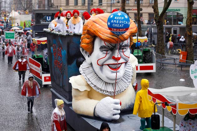 Donald Trump Es Coach on the Cologne Rose Monday Train 2020 Cologne, 24 02 2020 Foto:xC.xHardtx xFuturexImage