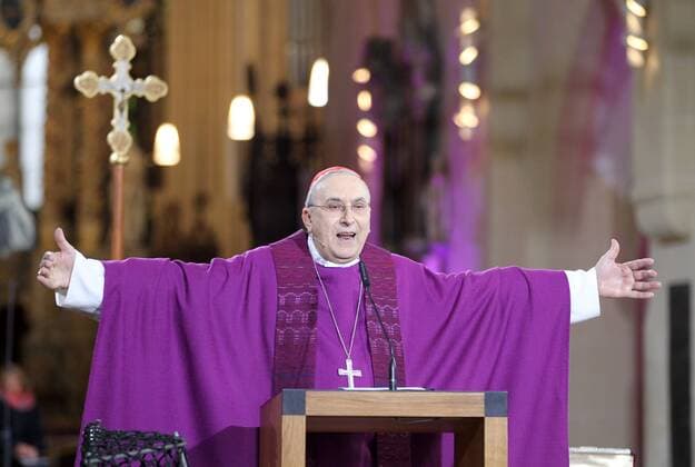 Opening worship Misereor Lenten Action 2020 01 03 2020 , Erfurt, Cathedral St Marien, Catholic service, opening worship of the MISEREOR Lenten Action 2020 in the picture Cardinal Mario Zenari speaks to the faithful