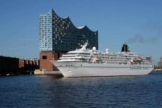 Hamburg the 22 03 2020 Archive photo The ZDF dream ship MS Amadea from Phoenix Reisen is on its way back to Germany A series shoot planned for the ZDF series Das Traumschiff had to be cancelled because of the cornavirus The cruise ship was actually sup