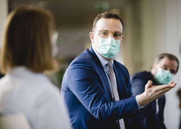 Federal Minister of Health Jens Spahn CDU during a meeting with medical staff and students of the university hospital in Duesseldorf on 31 03 2020 Duesseldorf Germany Copyright: xXanderxHeinl photothek.netx