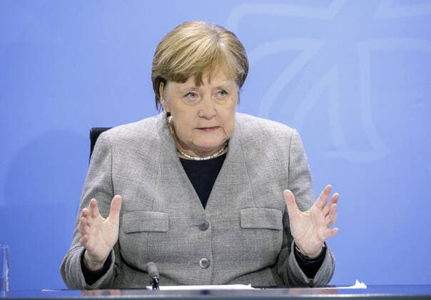 Chancellor Angela Merkel, CDU, gives a press briefing after a video conference of the Federal Government with the State Premiers, in connection with the corona virus Berlin, 15 04 2020 Berlin Germany Copyright: xThomasxImo photothek.netx