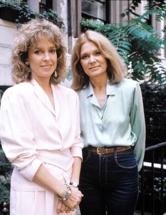 DESTINED TO LIVE: 100 HUNDRED ROADS TO RECOVERY, Jill Eikenberry, Gloria Steinem, 1988 Courtesy Everett Collection !ACHTUNG AUFNAHMEDATUM GESCHÃ„TZT! PUBLICATIONXNOTxINxCANxCHNxFRAxITAxJPNxNORxPOLxRUSxESPxUKxUSA Copyright: xCourtesyxEverettxCollectionx T4DDETO EC001