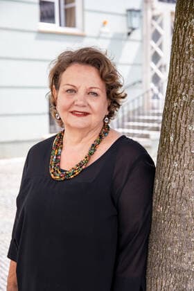 Berlin, 01 07 2019,Swetlana Schönfeld in front of the Deutsches Theater