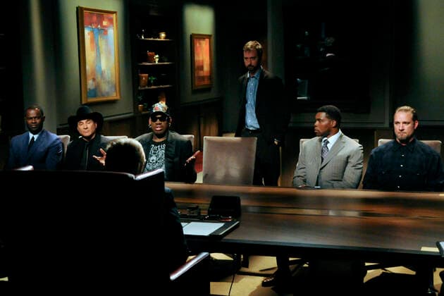 THE CELEBRITY APPRENTICE (aka THE APPRENTICE 8), from left: Brian McKnight, Clint Black, Donald Trump (back to camera), Dennis Rodman, Tom Green, Herschel Walker, Jesse James, Wedding Dress Challenge , (Season 8, ep. 803, aired March 15, 2009), 2004-. photo: Ali Goldstein NBC Courtesy Everett Collection NBC Courtesy Everett Collection !ACHTUNG AUFNAHMEDATUM GESCHÄTZT! PUBLICATIONXNOTxINxCANxCHNxFRAxITAxJPNxNORxPOLxRUSxESPxUKxUSA Copyright: xNBC CourtesyxEverettxCollectionx TCDCEAP EC072
