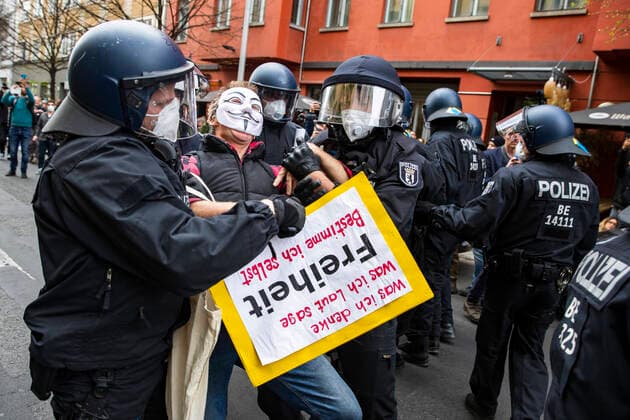 Police arrested demonstrators at the 4 hygiene demonstration at Rosa Luxembourg Platz in Berlin on 25 April 2020 People from different milieus, from left-wingers to conspiracy theorists and right-wingers took part in the demonstration Coronavirus in Berlin