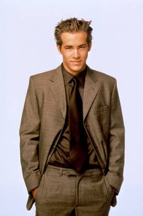 TWO GUYS, A GIRL AND A PIZZA PLACE, Ryan Reynolds, (1999 2000). 1998 - 2001. TM and Copyright 20th Century Fox Film Corp. All rights reserved. Courtesy: Everett Collection. 20thCentFox Courtesy Everett Collection !ACHTUNG AUFNAHMEDATUM GESCHÃ„TZT! PUBLICATIONXNOTxINxCANxCHNxFRAxITAxJPNxNORxPOLxRUSxESPxUKxUSA Copyright: x20thCentFox CourtesyxEverettxCollectionx TSDTWGU FE001