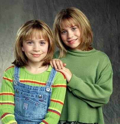 TWO OF A KIND, Mary Kate Olsen, Ashley Olsen, 1998-99, (c)Warner Bros. Television courtesy Everett Collection Warner Bros Courtesy Everett Collection !ACHTUNG AUFNAHMEDATUM GESCHÃ„TZT! PUBLICATIONXNOTxINxCANxCHNxFRAxITAxJPNxNORxPOLxRUSxESPxUKxUSA Copyright: xWarnerxBros CourtesyxEverettxCollectionx TCDTWOF EC015
