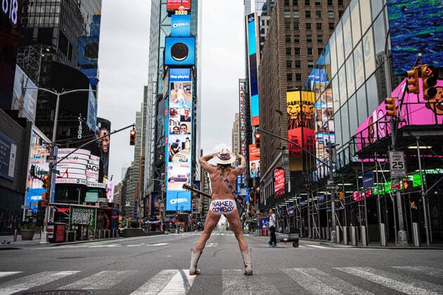 200506 Street performer Robert John Burck, known as Naked Cowboy, at Times Square in Manhattan as the coronavirus, COVID 19, outbreak continues on May 6, 2020 in New York, NY, USA Photo Joel Marklund BILDBYRAN kod JM 88150 bbeng coronavirus covid 19 virus corona sjukdom artist,  Copyright: JOELxMARKLUND 0047240845st