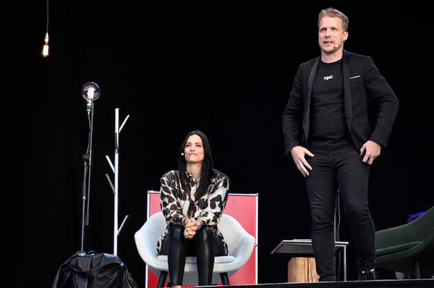 Oliver Pocher with his wife Amira Pocher at the first car culture event The Pochers here at the Schützenplatz The visitors follow the performance from the car during the Corona crisis, taking into account clear hygiene regulations Hanover, 07 05 2020 Foto:xC.xNiehausx xFuturexImage
