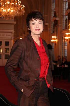77 Katrin Sass, photo session on the set of the film Letzte Spur Berlin in the Theater des Westens, Berlin Berlin Deutschland Germany Copyright: xPOP-EYE Gabschx 00285817_00285817