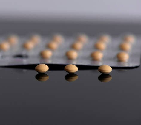 07 06 2020, birth control pill, Jennifer 35, film-coated tablets, for contraception, active ingredient cyproterone The active ingredient is a related substance to the female sex hormone progestin corpus luteum hormone Application Treatment of moderately severe to severe acne, increased male hairiness Hirsutism in women of chil