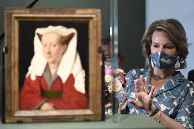 Bilder des Jahres 2020, Entertainment 06 Juni Entertainment Themen der Woche KW25 Entertainment Bilder des Tages Queen Mathilde of Belgium pictured during a royal visit to Van Eyck in Bruges exposition at the Groeningemuseum museum in Brugge, Tuesday 16 June 2020.  DIRKxWAEM 2509492