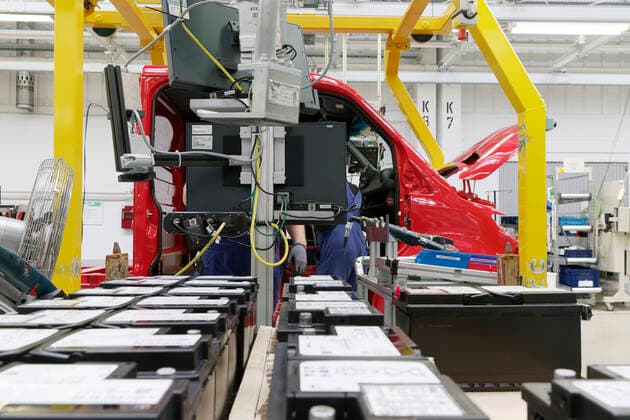 Springer production at Mercedes Benz in Ludwigsfelde 2020 06 22, Ludwigsfelde, Germany Mercedes Benz plant in Ludwigsfelde near Berlin, where the Sprinter rolls off the assembly line