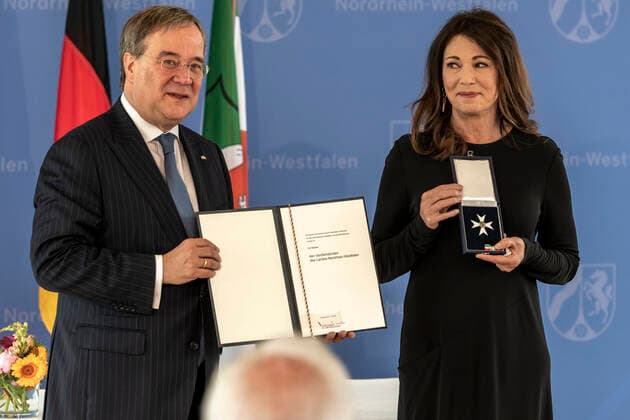 Presentation of the Order of Merit of North Rhine-Westphalia on July 1, 2020 in Düsseldorf The actress Iris Berben receives the order from NRW Prime