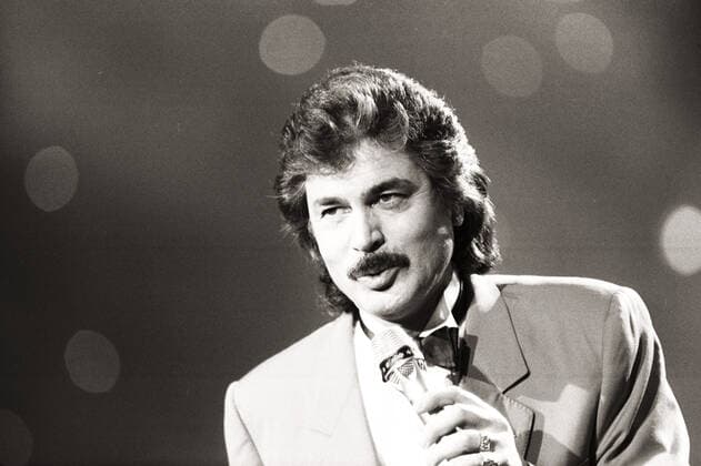 Berlin 02 04 88 The 46th issue of Wetten that On the picture is the singer Engelbert Humperdinck in the 46th issue of Wetten that can be seen in the 80s, Berlin Berlin Germany Copyright: ZIKxImages UnitedArchives00013637 EDITORIAL USE ONLY