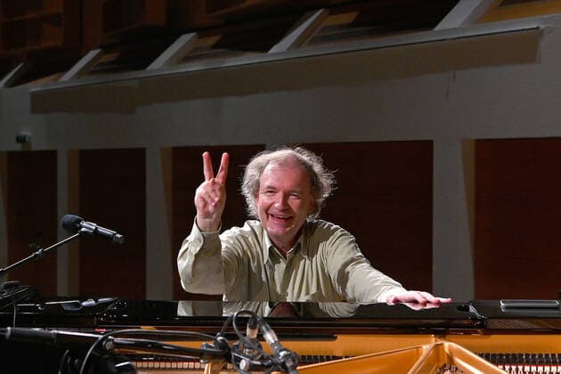 Conversation concert with the pianist Stefan Mickisch Tones and signs of the zodiac with Beethoven and Wagner, as part of the Salzkammergut Fest