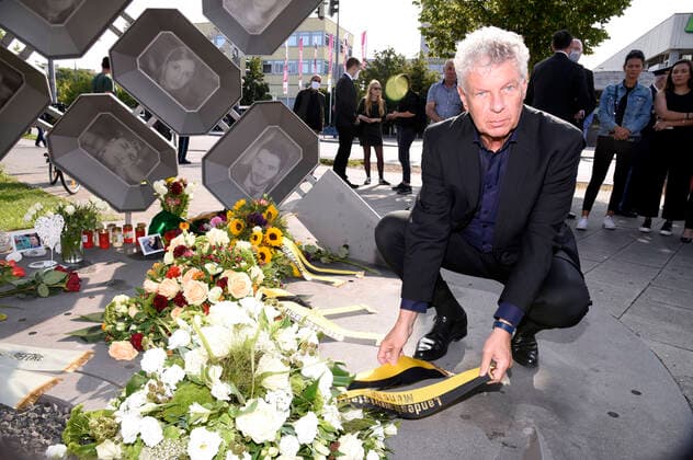 Dieter Reiter at a memorial service and wreath-laying ceremony at the memorial for the victims of the assassination attempt at the Olympia Shopping Centre, where nine people were killed on 22 July 2016 Munich, 22 07 2020 Foto:xS.xAdamx xFuturexImage