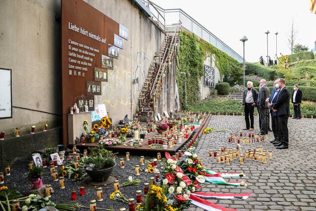 Commemoration of the 10th anniversary of the Loveparade catastrophe, Duisburg 24 07 2020 Jürgen Widera Pfarrer , Dr Joachim Stamp FDP, Deputy Prime Minister NRW , Jürgen Thiesbonenkamp Member of the Board of Trustees of the Foundation Duisburg 24 7 202