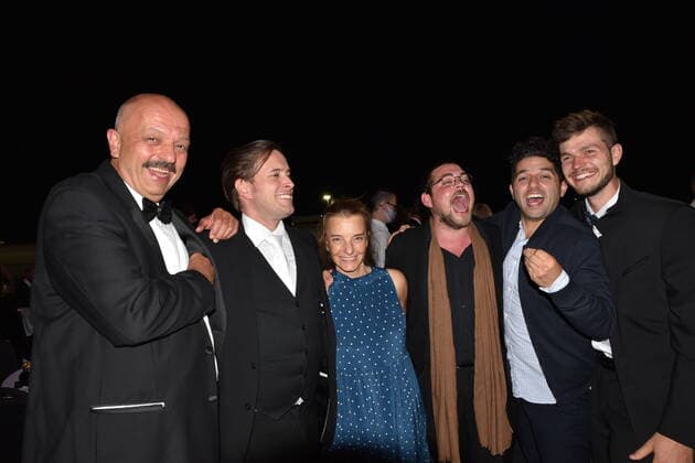 Isabel von Karajan with crew, Best Premiere, Stillhang, Festspiele Erl, Austrian Music Theatre Award, Gala, Terminal 2, Salzburg 2020,
