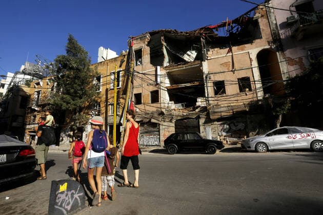 September 16, 2020, Beirut, Beirut, Lebanon: Lebanese walk near the damaged buildings near the site of blast in Beirut s port area, Lebanon August 16, 2020 Beirut Lebanon - ZUMAap3_ 20200916_zaf_ap3_018 Copyright: xMarwanxBouxHaidarx