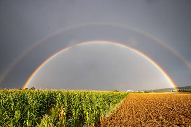 REMSECK After a long period of rain and thunderstorms, a double rainbow appears near Remseck district Ludwigsburg Copyright: xSimonxAdomatx