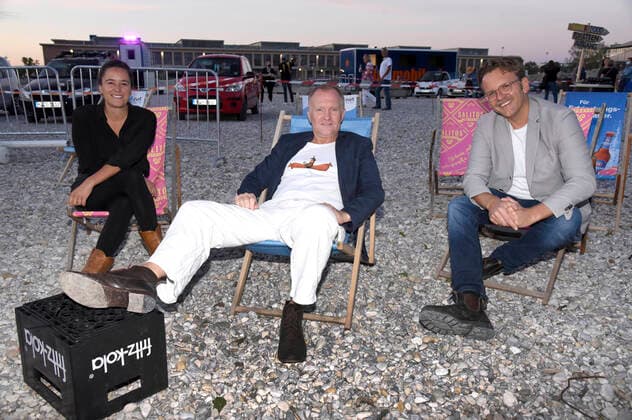 Julia Weigl, Ulrich Thomsen and Christoph Gröner at the premiere of the feature film Gutterbee at Filmfest München Pop Up in the PopUp drive-in cinema at the Zenith parking lot Munich, 26 08 2020 Foto:xS.xAdamx xFuturexImage