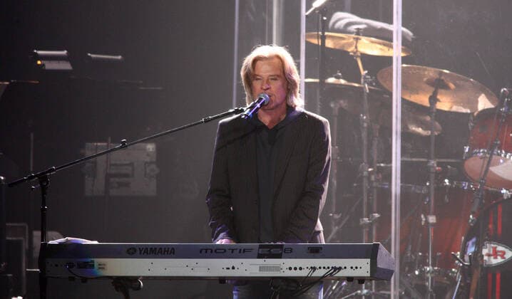 Daryl Hall Singer, Hall And Oates Andre Agassi S 12th Grand Slam For Children Mgm Grand Garden Arena, Las Vegas, Usa 06 October 2007 Daryl Hall Singer, Hall And Oates Andre Agassi S 12th Grand Slam For Children Mgm Grand Garden Arena, Las Vegas, Usa 06 October 2007  Copyright: AllstarxMaryxEvansxGrahamxWhitbyxBoot 13045700