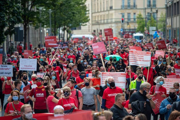 Berlin GER, Berlin, city centre, alarmstuferot, major demonstration, 13 07 2020 Copyright: xMarcelxDoerderx Eibner-Pressefotx EP_MDR