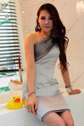 Beauty model  815343758175502368