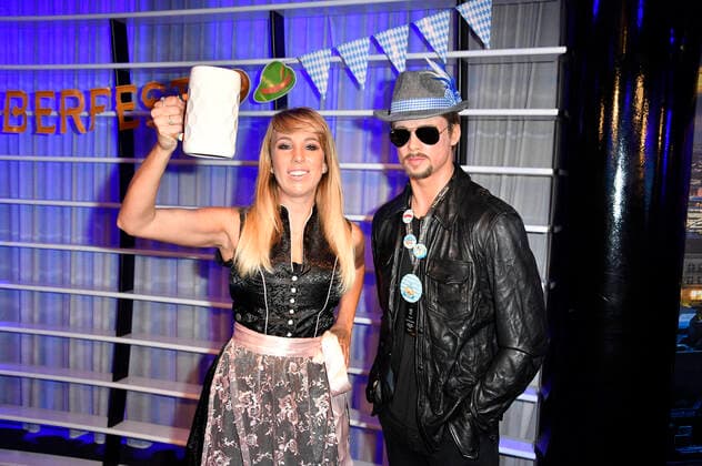 Annemarie Eilfeld with the wax figure of Brad Pitt at the opening of the Wachs Wiesn at the Oktoberfest in Madame Tussauds Berlin, 24 09 2020 Foto:xF.xKernx xFuturexImage
