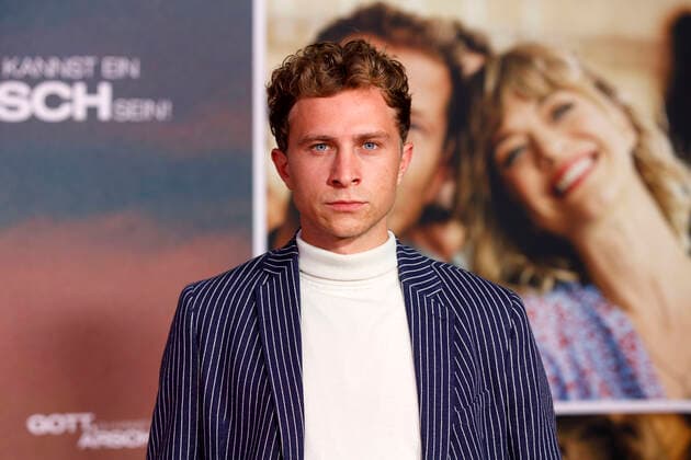Max Hubacher at the premiere of the movie Gott, du kannst ein Arsch sein in the Cinedom Cologne, 26 09 2020 Foto:xC.xHardtx xFuturexImage