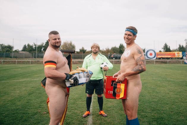 NakedFootball international match GDR FRG Handing over of the guest gifts during the action of film director Gerrit Starczewski nakedFootball for more tradition and heart Instead of selling souls and commerce in football with the international match and the Naked national teams of the GDR FRG Revenge for 1974 on the sports field SV Reinsdorf on 3 October 20