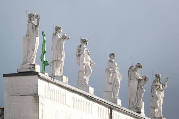 29 10 2020 xkhx , Kassel, Fridericianum ALEXANDRA BIRCHES TOP DOWN BOTTOM UP Presentation of the new outdoor sculptures