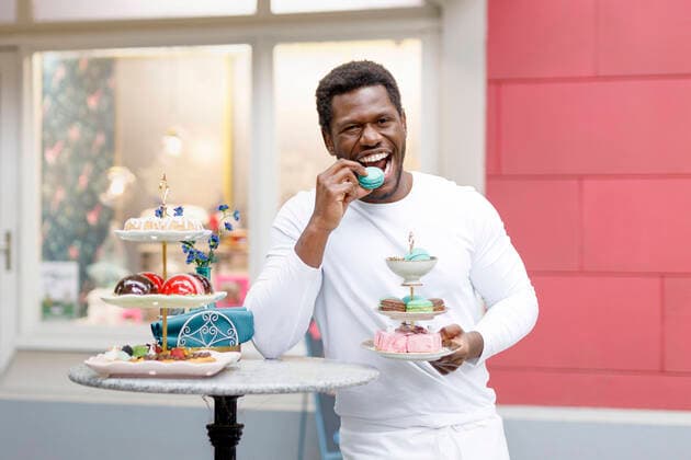 Akeem van Flodrop on the set of the RTL series Unter uns where he will be seen from 02 11 2020 as master confectioner Theo Weigel in the confectionery Weigel Cologne, 29 10 2020 Foto:xC.xHardtx xFuturexImage