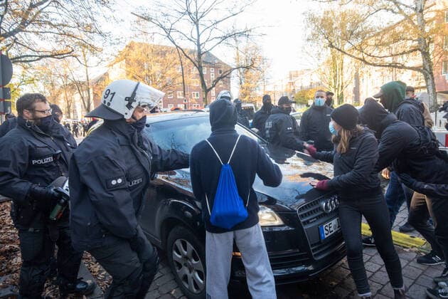 AFD State Party Conference despite Corona Pandemic 15 11 20 Hamburg Despite partial lockdown, contact restrictions and a pandemic, AFD holds its State Party Conference in times of Corona Today, Sunday 15 11, AFD invites to the Vocational School for Media and Copyright: xLucaxFieldx