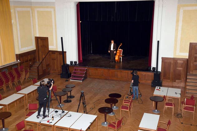 Franz Josef Strohmeier with his solo programme Der Kontrabass Monologue for an actor by Patrick Süßkind at the Kleines Theater Haar, 15 11 2020 Foto:xS.xAdamx xFuturexImage