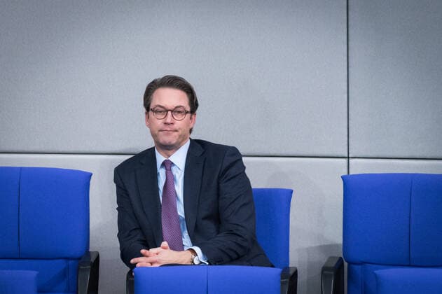 Berlin, Plenary Session in the Bundestag Germany, Berlin 26 11 2020 In the picture you can see Andreas Scheuer Federal Minister of Transport and Digital Infrastructure, CSU during the session of the German Bundestag Berlin Bundestag Berlin Germany