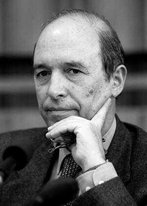 Kostas SIMITIS , Prime Minister of Greece , February 1996 Kostas SIMITIS , Prime Minister of Greece , February 1996