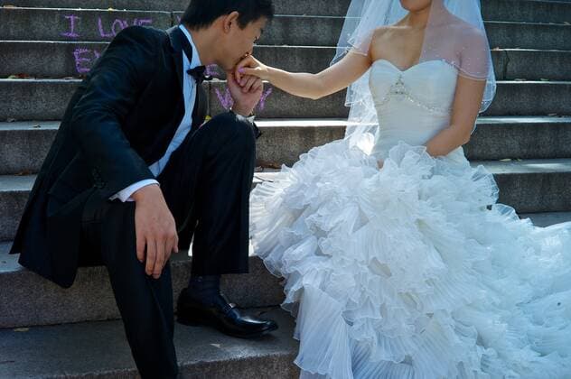 September 23, 2013, New York City, New York, United States: Chinese bride and groom in Central Park New York City United States - ZUMAc94_ 20130923_zap_c94_315 Copyright: xKikexCalvox