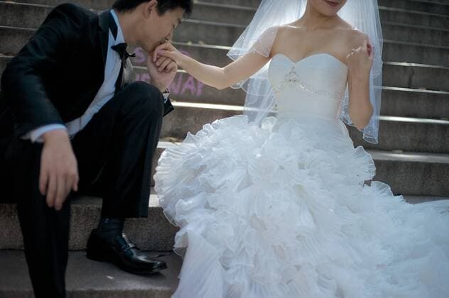 September 23, 2013, New York City, New York, United States: Chinese bride and groom in Central Park New York City United States - ZUMAc94_ 20130923_zap_c94_323 Copyright: xKikexCalvox