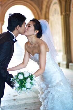 September 23, 2013, New York City, New York, United States: Chinese bride and groom in Central Park New York City United States - ZUMAc94_ 20130923_zap_c94_253 Copyright: xKikexCalvox