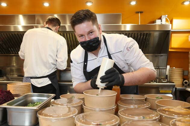Hamburg Christmas Menu to Go Hamburgs top chef Stefan Fäth normally works in his restaurant Jellyfish, in Corona times he now offers a Gourmet Menu to Go from the food truck parked in front of the Alstertal Shopping Centre AEZ, Hamburg Poppenbüttel 11 12 2020