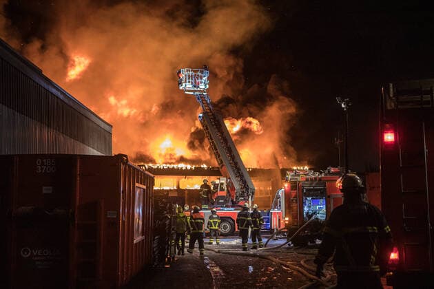 Large fire Copyright: xSebastianxPetersx