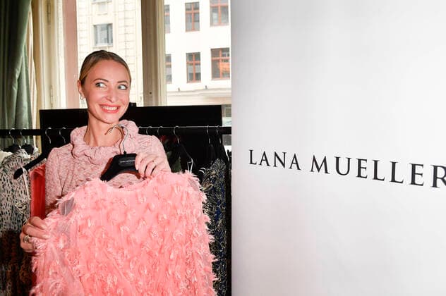 Lana Mueller at the photo session for Lana Mueller Couture at MBFW during Berlin Fashion Week Autumn Winter 2021 on the 1st floor of Restaurant Borchardt The Lana Mueller Fashion Show will take place on Tuesday, 19 01 2021 and will run live on MBFW berlin, vogue de and Instagram Berlin, 17 01 2021 Foto:xF.xKernx xFuturexImage