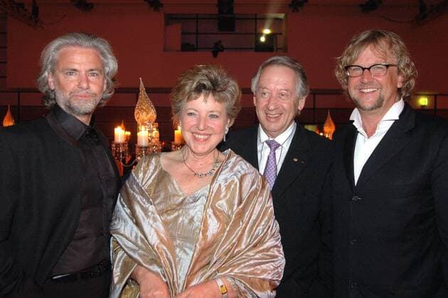 Kamps Gala Bread against misery Herrmann Buehlbecker,Marie Luise Marjan, Paul Spiegel and Martin Krug at the Charity Gala Bread against misery Duesseldorf Rheinterassen 14 05 04 Photo Adolph IMAGO Adolph Copyright: xEventpressxAdolphx