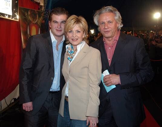 Eventpress Mathias Krohn Copyright IMAGO Mathias Krohn Date 30 08 2006 Theme Premiere CIRQUE DU SOLEIL DRALION in the Grand Chapiteau at the Ostbahnhof in Berlin With Carmen Nebel with son Gregor li and friend Klaas Bauer Copyright: xEventpress MathiasxKrohnx