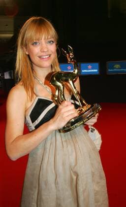 Bambi Award 2006 Copyright IMAGO Herrmann 30 11 2006 Topic Bambi Award 2006 in the Mercedes Museum in Stuttgart with the award winner Heike Makatsch pregnant Copyright: xEventpressxHerrmannx