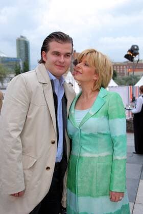 ZDF summer party Carmen Nebel with son Gregor ZDF summer party summer meeting on the Kultrurforum in Berlin Copyright IMAGO Herrmann Date 05 07 2007 Copyright: xEventpressxHerrmannx